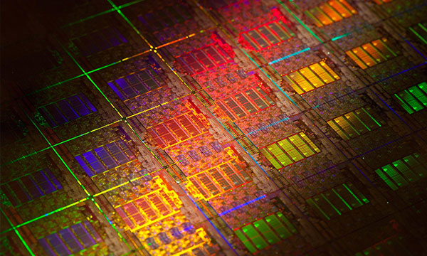 長(zhǎng)電科技發(fā)布用于異構(gòu)集成的XDFOI多維先進(jìn)封裝技術(shù)